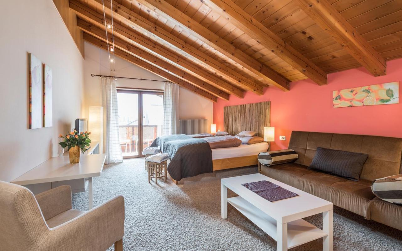 Hotel Bamboo Haupthaus Колдрано Екстериор снимка